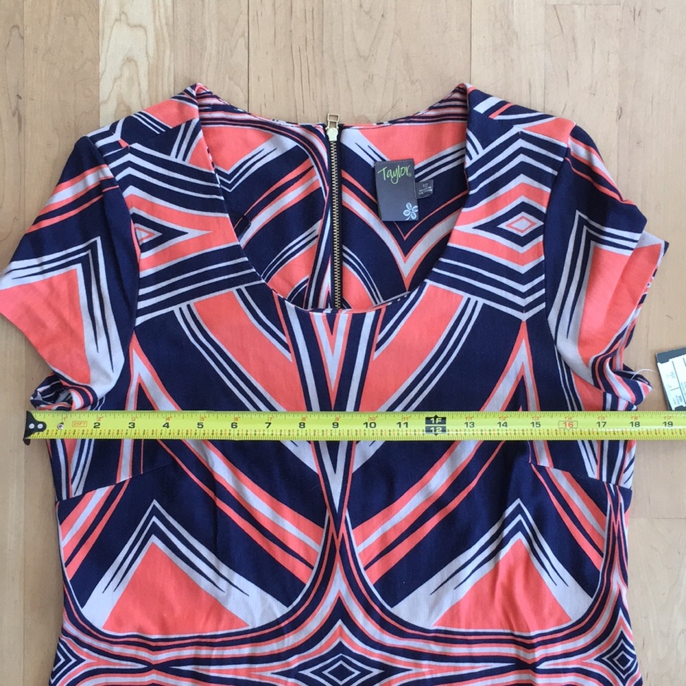 NEW Taylor coral navy jersey knit Art Deco sz 12 - Picture 5 of 11
